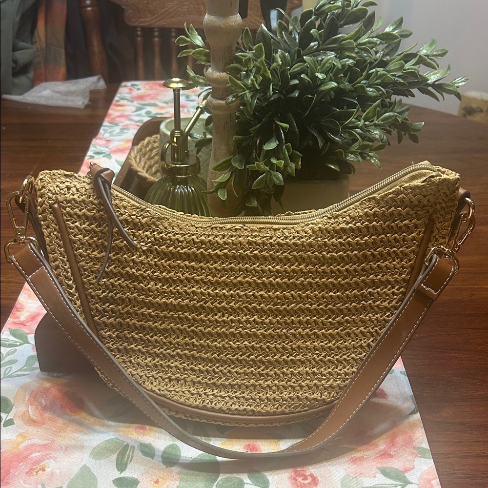 Lefties Natural effect Stylish Tan Woven Women's raffia shoulder Bag